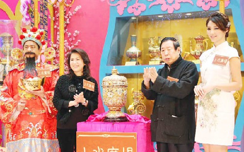 Zhang Tonglu's cloisonne art works exhibited in HK