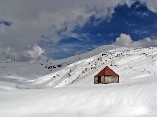 Enjoy the fairy winter scenery all around the world!