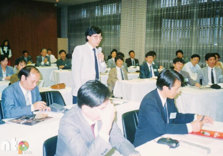 Yang Du paid a visit to Toyota Motor Corp. in 1990s. [Photo/English.news.cn]