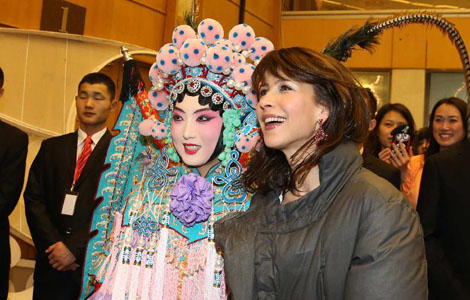 Sophie Marceau sings on China's Spring Festival Gala