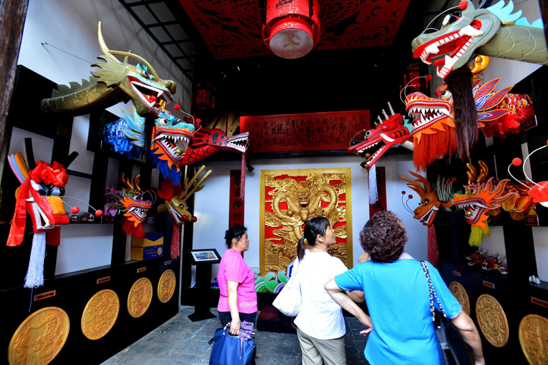 Ancient dwellings rebuilt into Duanwu Festival gallery