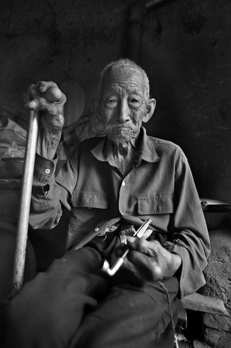 'Homeland Old Days': People and their lives in rural China
