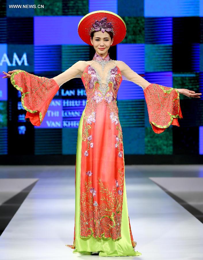 Creations shown at ASEAN and Chinese Costume Culture Exhibition ...